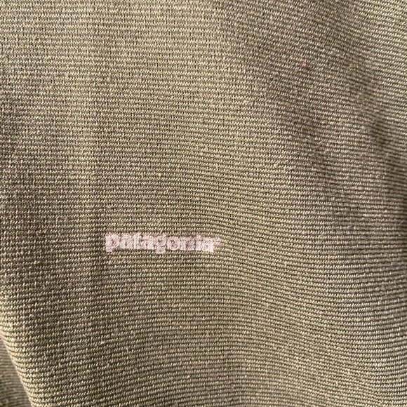 Patagonia Outdoor Voices Olive Green Sweater - Picture 2 of 4